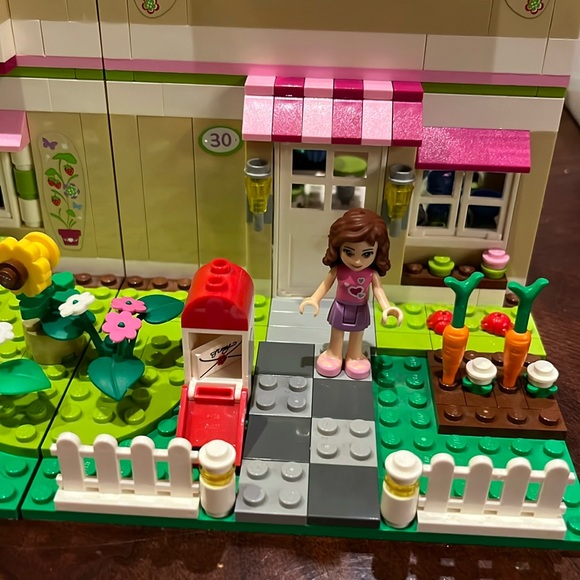 Retired LEGO Friends, Olivia's House - 3315 - Picture 5 of 8